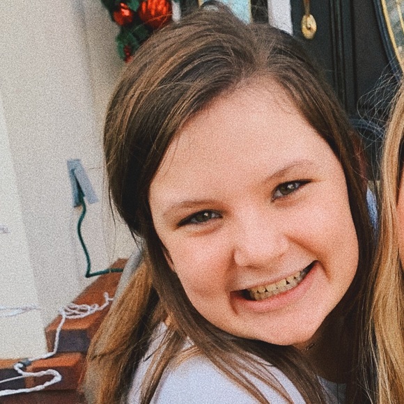 Meet your Posher, Sara - Picture 5 of 8